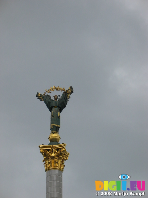 28203 Archangel Mikhail on top of Independency Column at Independence Square (Maidan Nezalezhnosti)